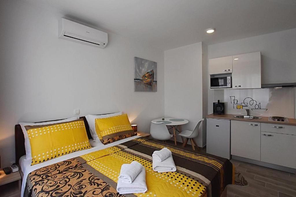 Ferienwohnung Roko & Borna Self Check - In Zadar Exterior foto