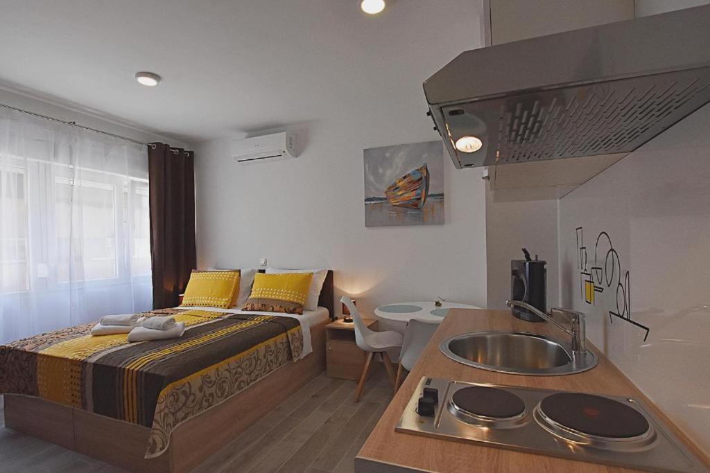 Ferienwohnung Roko & Borna Self Check - In Zadar Exterior foto